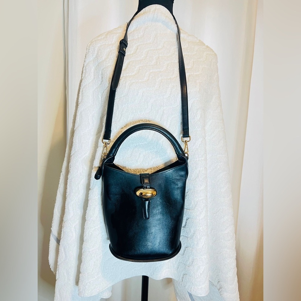 Chic Black Shoulder Bag